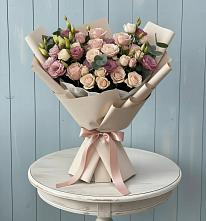 Букет цветов из:  Розы и Лизиантусы в Семеновское