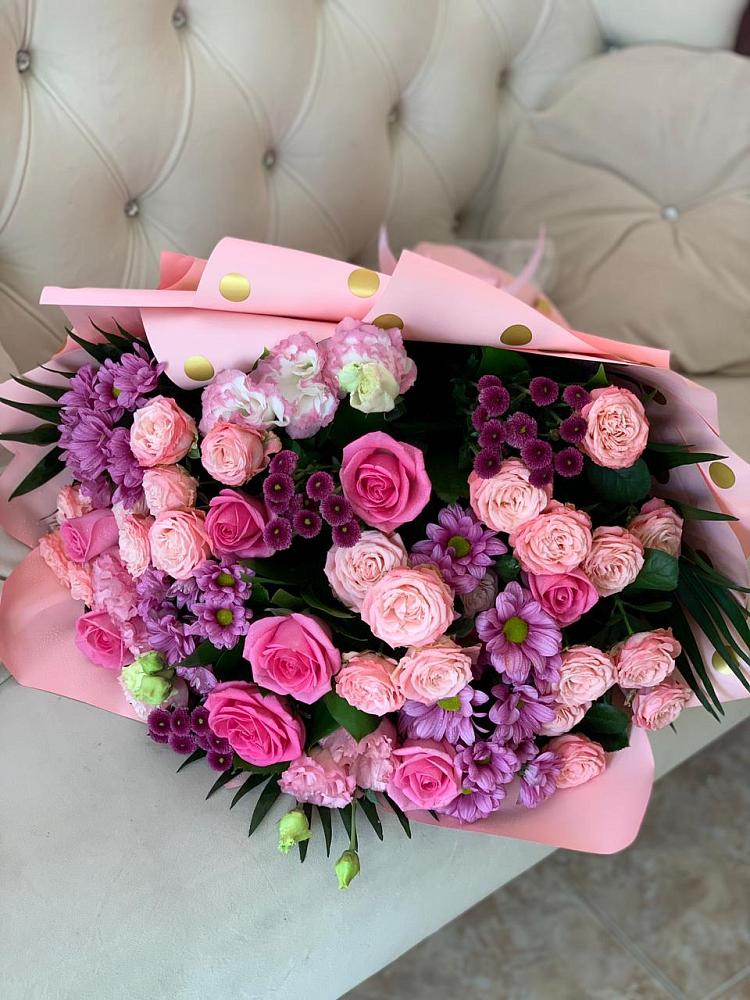 Букет цветов из: Хризантемы, Розы и Лизиантусы в Семеновское