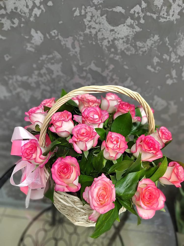 Цветочная композиция из Розы в корзине в Семеновское
