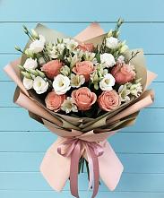Букет цветов из:  Розы, Альстромерии и Лизиантусы в Семеновское