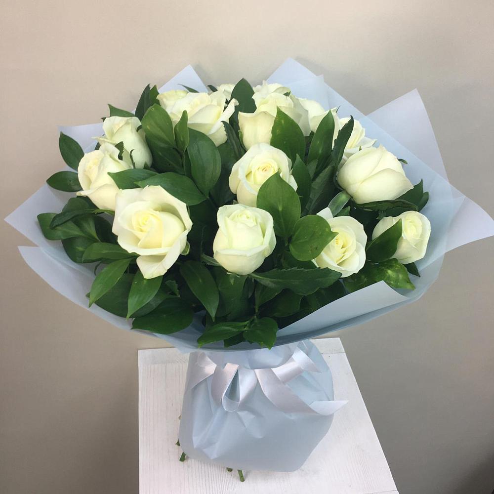 Букет 15 Белых роз Проуд в Семеновское