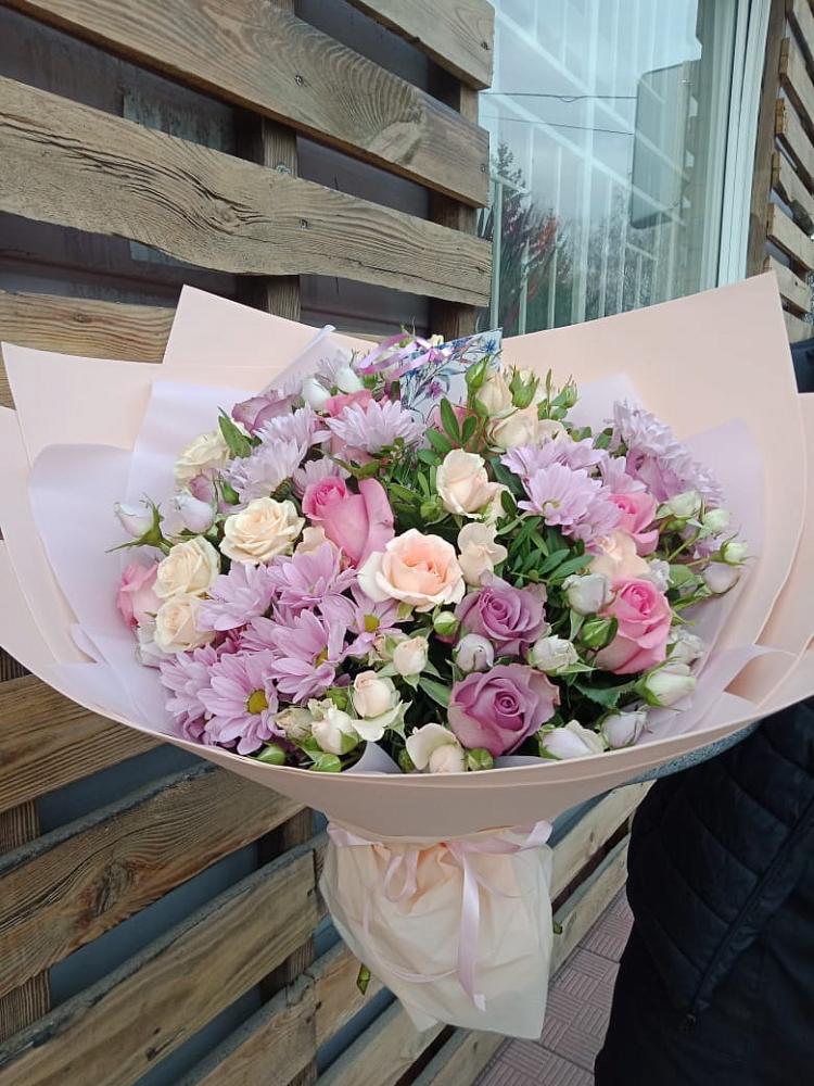 Букет цветов из: Розы и Хризантемы в Семеновское