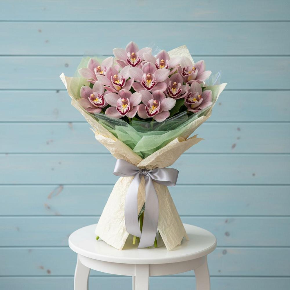 Букет цветов из: Орхидеи и Розы в Семеновское