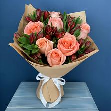Букет цветов из:  Розы и Альстромерии в Семеновское