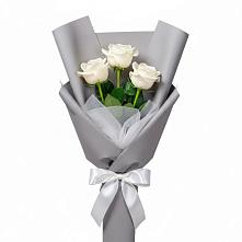 Букет 3 белые розы в Семеновское