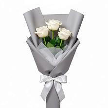 Букет 3 белые розы в Семеновское