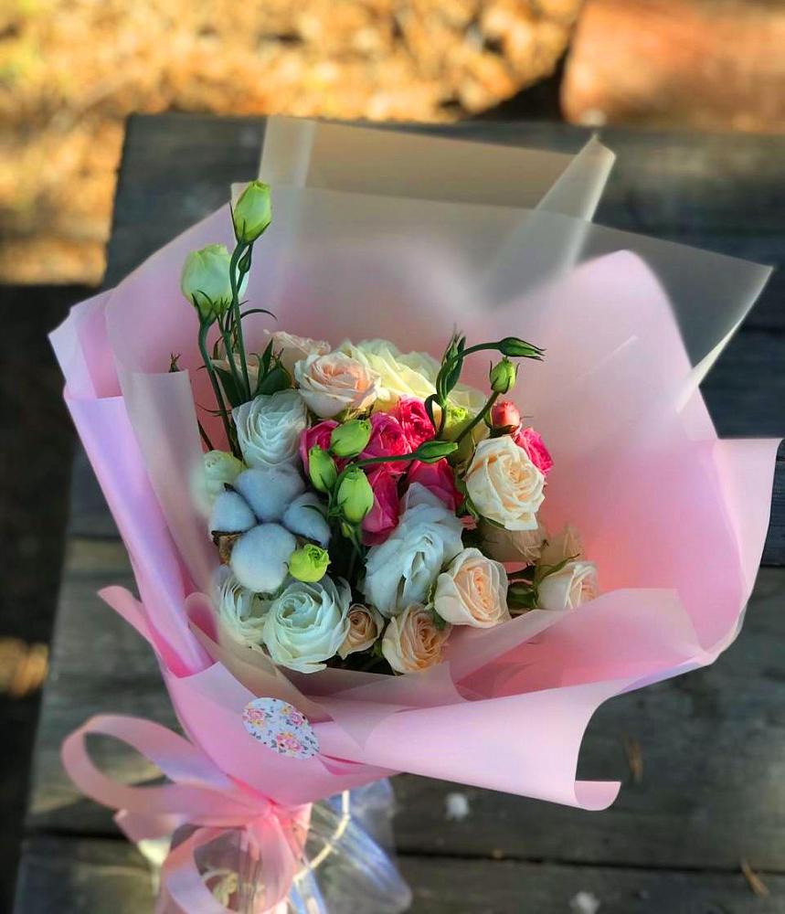 Букет цветов из: Розы и Лизиантусы в Семеновское