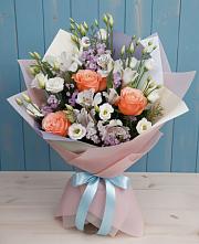 Букет цветов из:  Лизиантусы, Розы, Альстромерии и Гипсофила в Семеновское