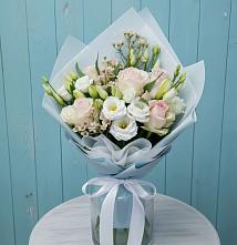 Букет цветов из:  Розы и Лизиантусы #REPLACE_PRED# Семеновское