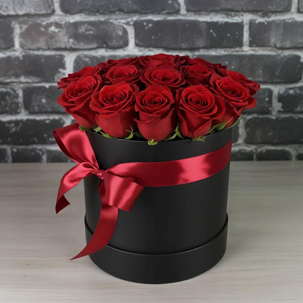 Цветочная композиция из Розы в шляпной коробке в Семеновское